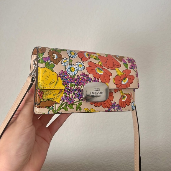 Coach Eliza Small Flap Crossbody With Floral Print, limited edition- NWT - Picture 1 of 8